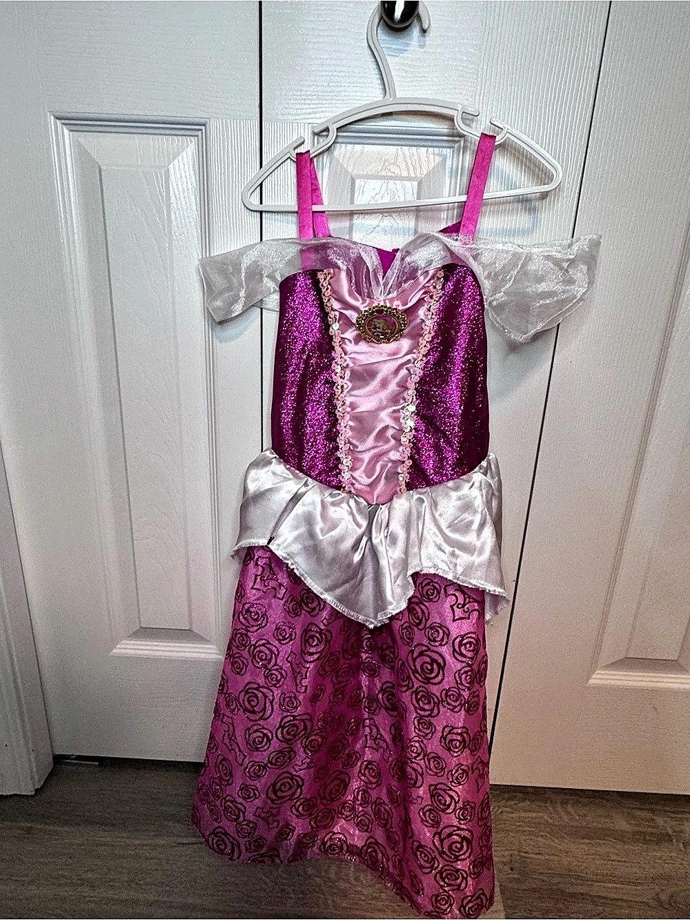 Disney Aurora costume Girls 4-6X Pink & Purple Costume